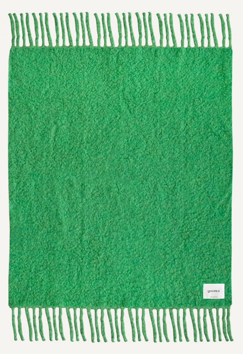 Chunky Mohair Blanket Grass Green 140x200 in the group Blankets & Cushions / Blankets at Layered (BLMPLGR140200)