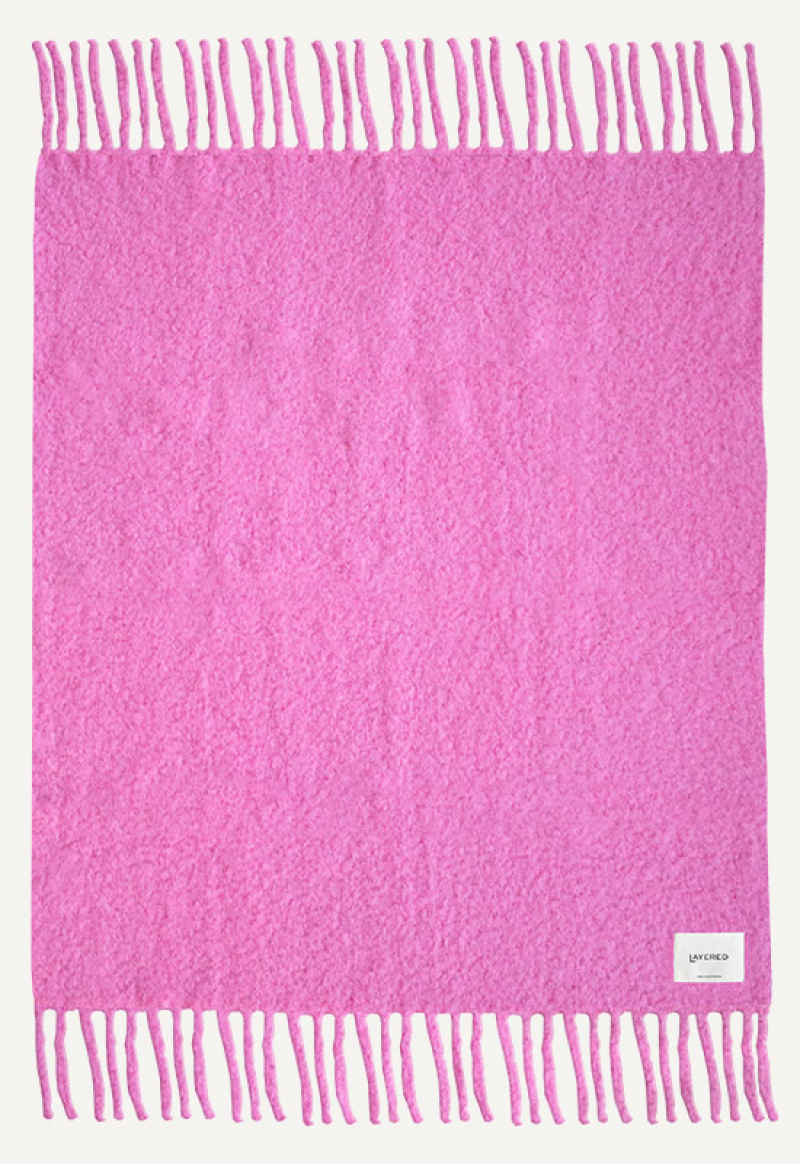 Chunky Mohair Blanket Pink Punch 140x200 in the group Blankets & Cushions / Blankets at Layered (BLMPLPI140200)